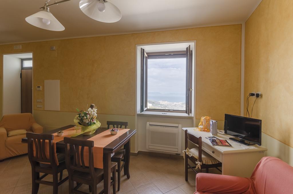 Al Casale Dei Nonni Bed & Breakfast Laureana Cilento Exterior foto