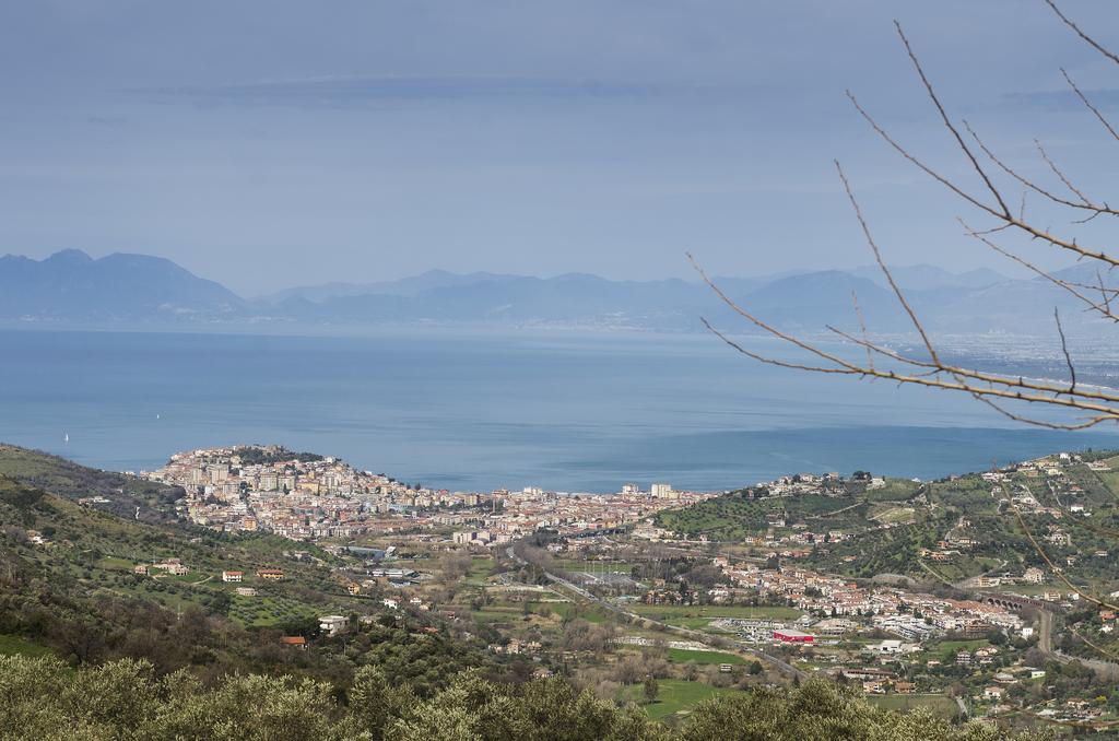 Al Casale Dei Nonni Bed & Breakfast Laureana Cilento Exterior foto